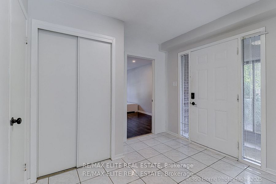 2032 Glenada Crescent Property Photo 13