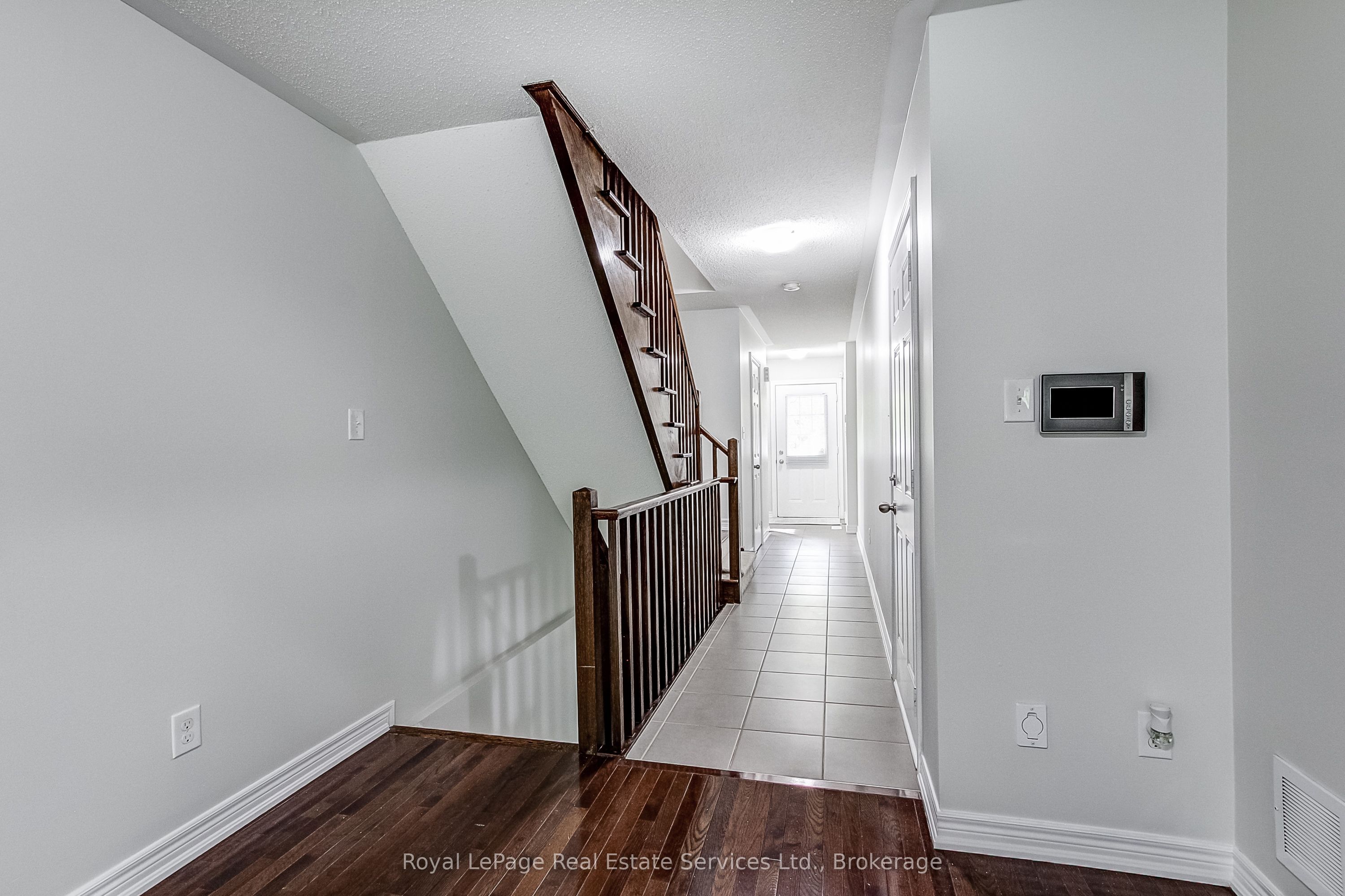 233 Duskywing Way 22 Property Photo 8