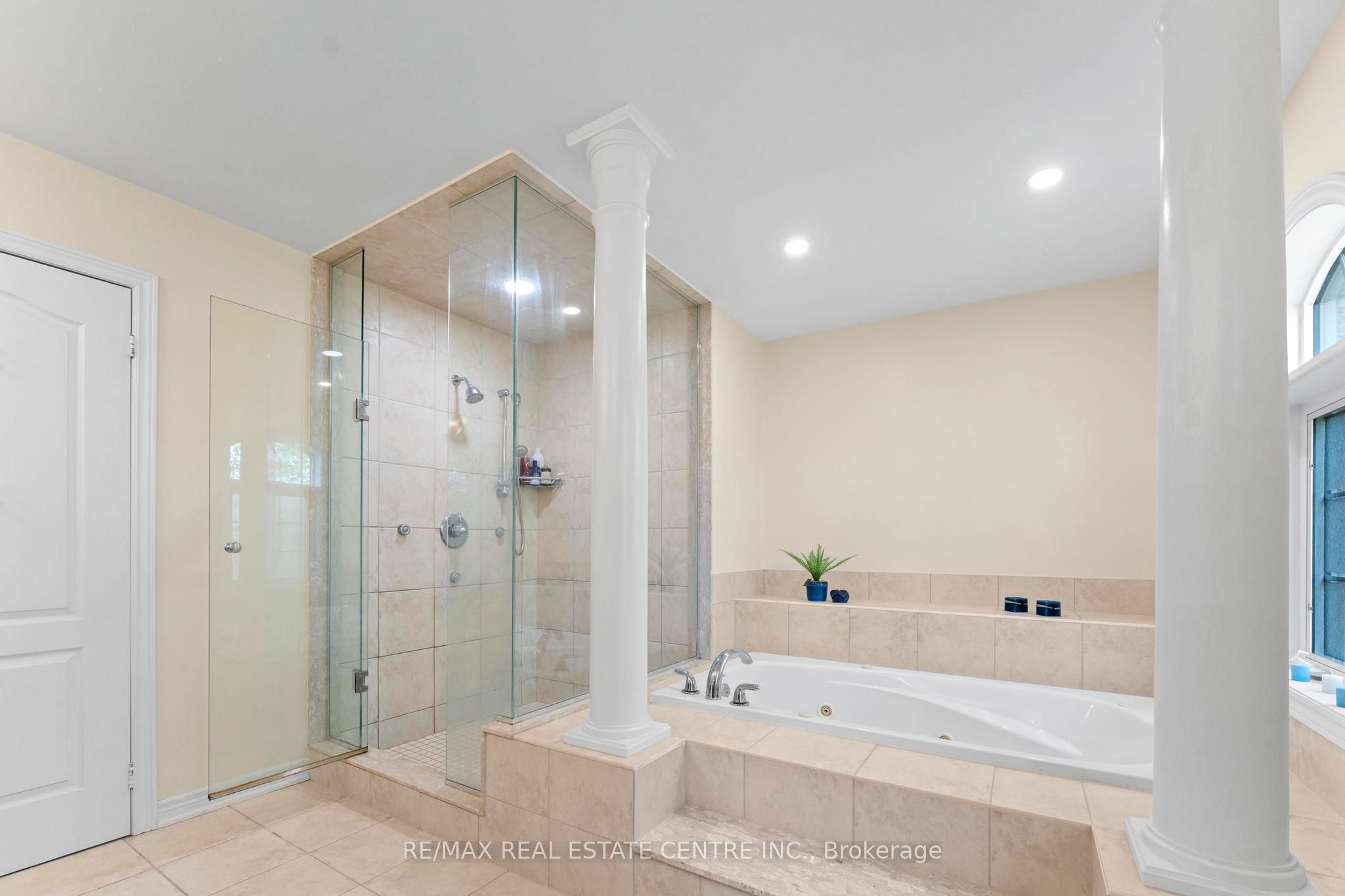2454 Springforest Drive Property Photo 34