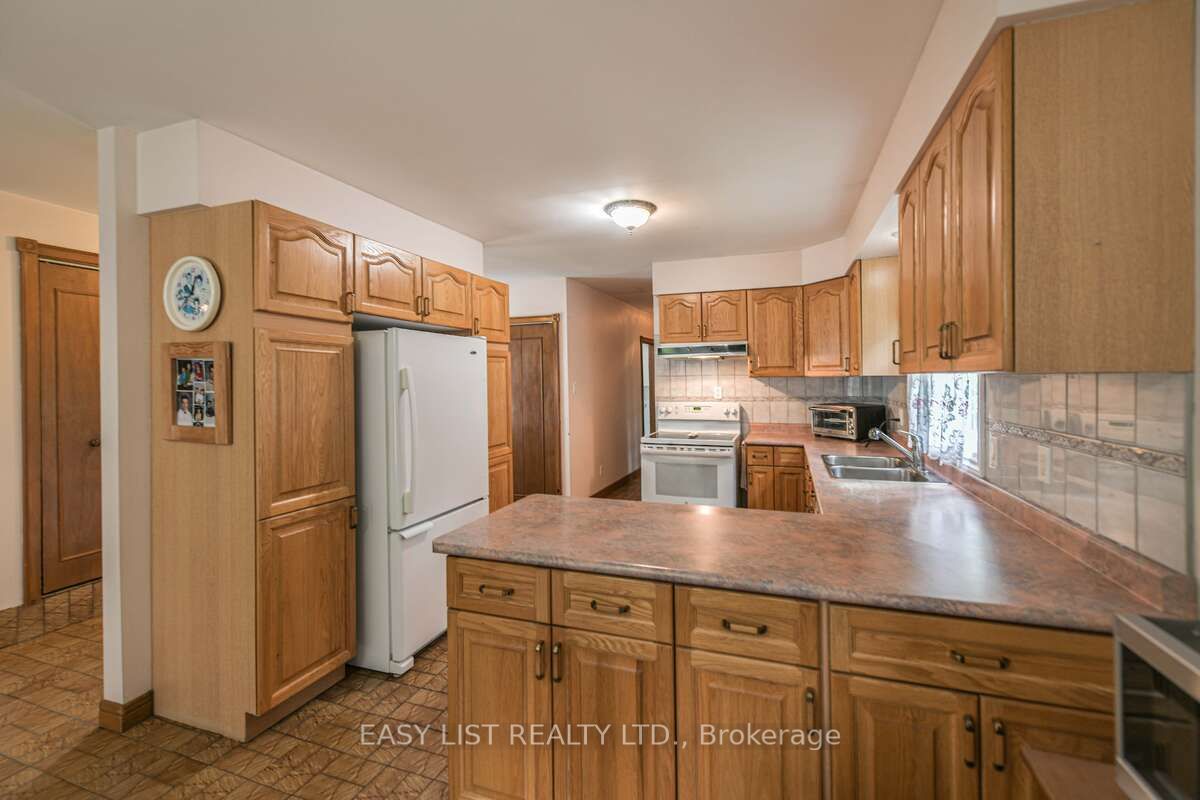 14877 The Gore Road Property Photo 17