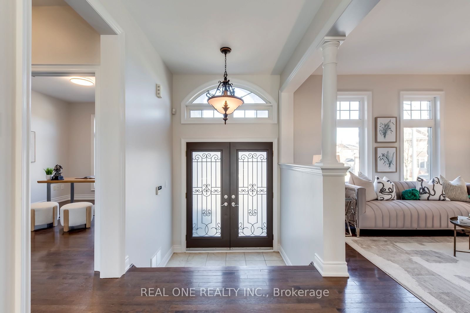 1426 Redwing Court Property Photo 3