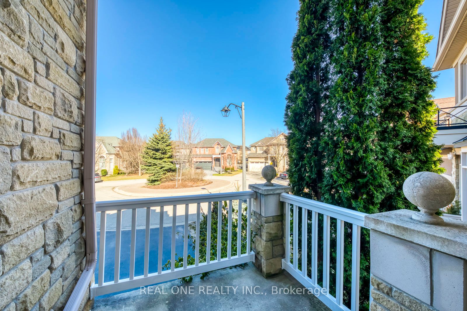 1426 Redwing Court Property Photo 9