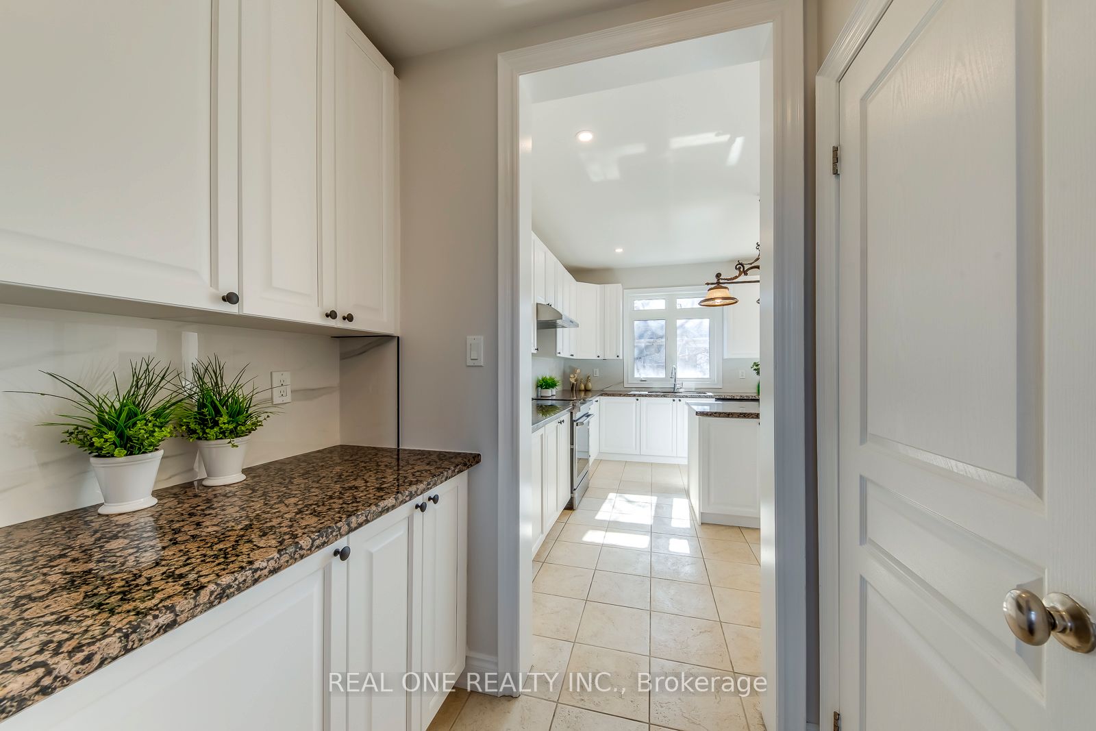1426 Redwing Court Property Photo 20