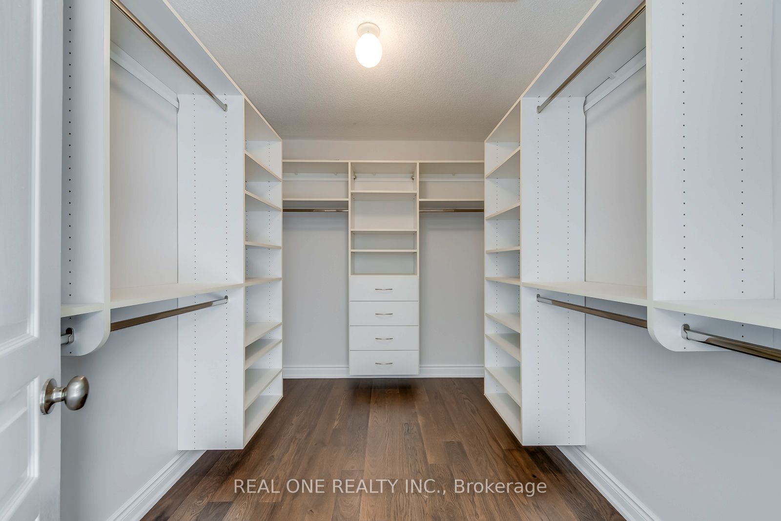 1426 Redwing Court Property Photo 31