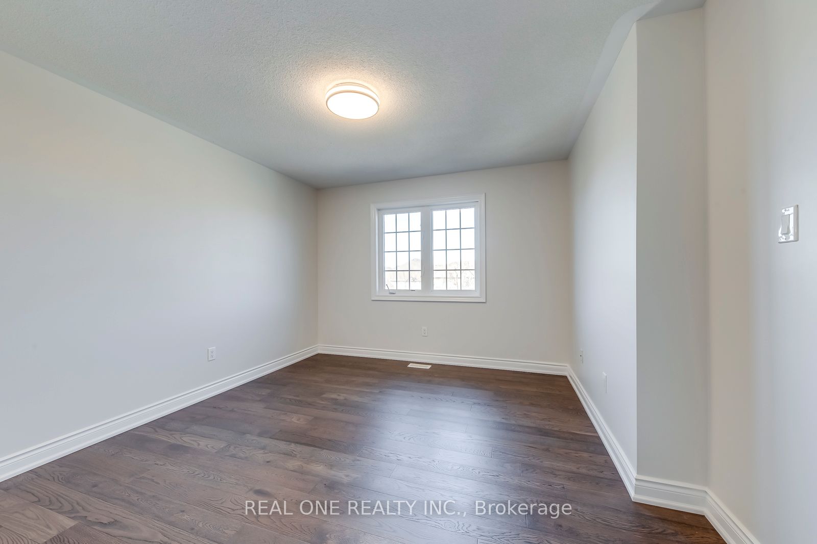 1426 Redwing Court Property Photo 34