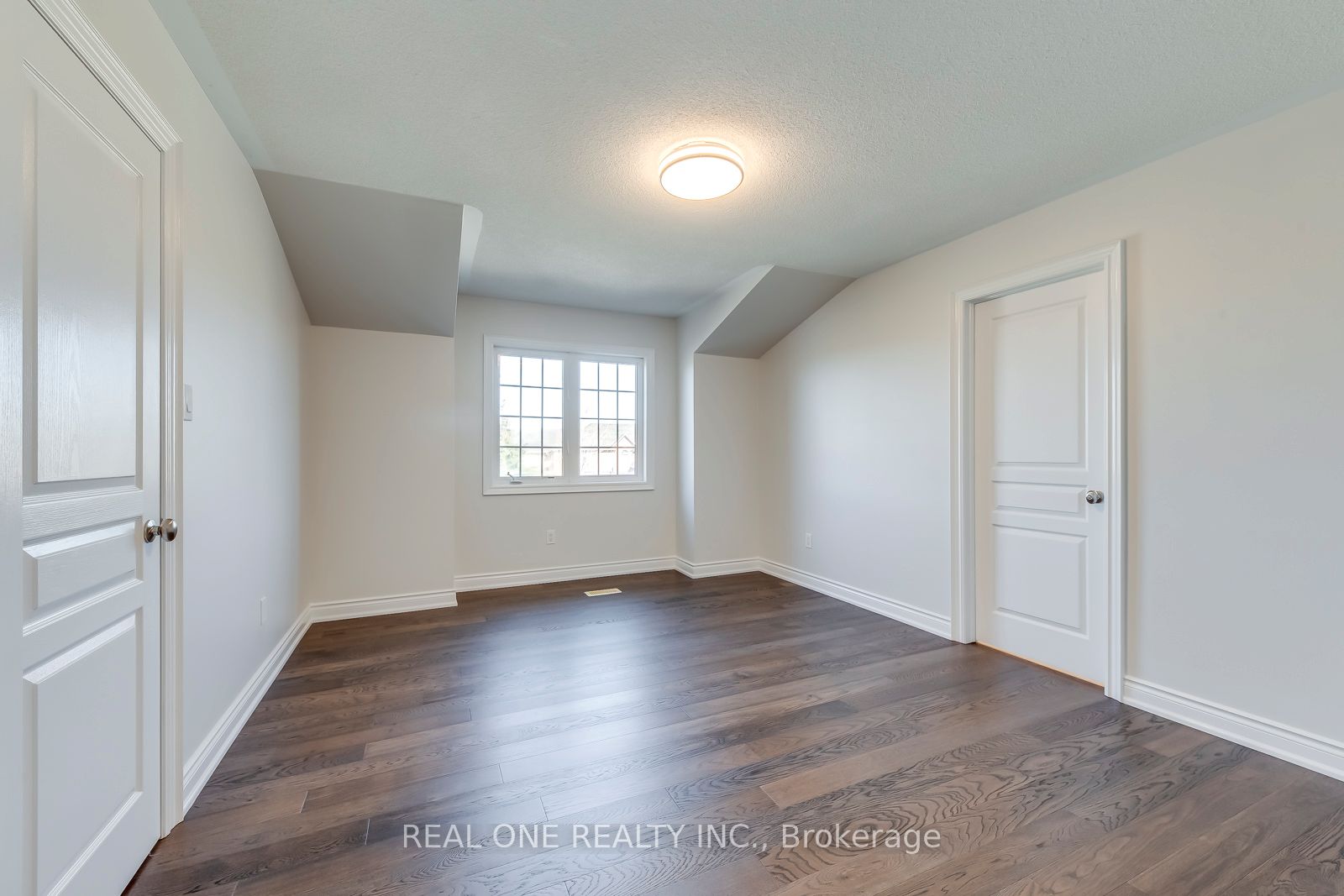 1426 Redwing Court Property Photo 37