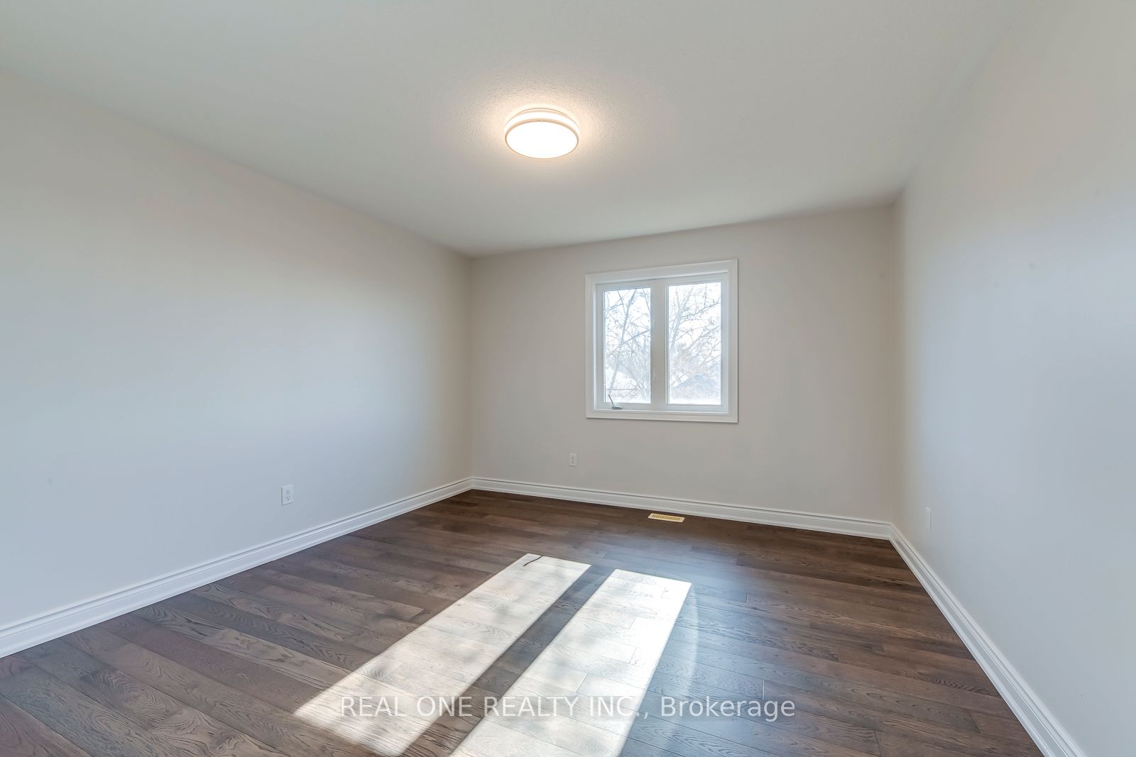 1426 Redwing Court Property Photo 41