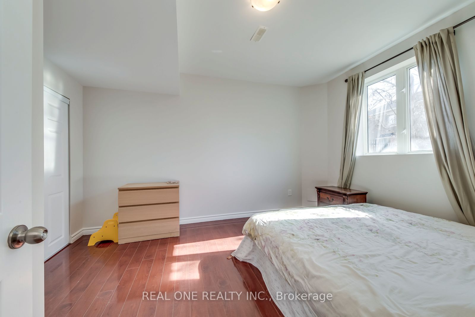 1426 Redwing Court Property Photo 44
