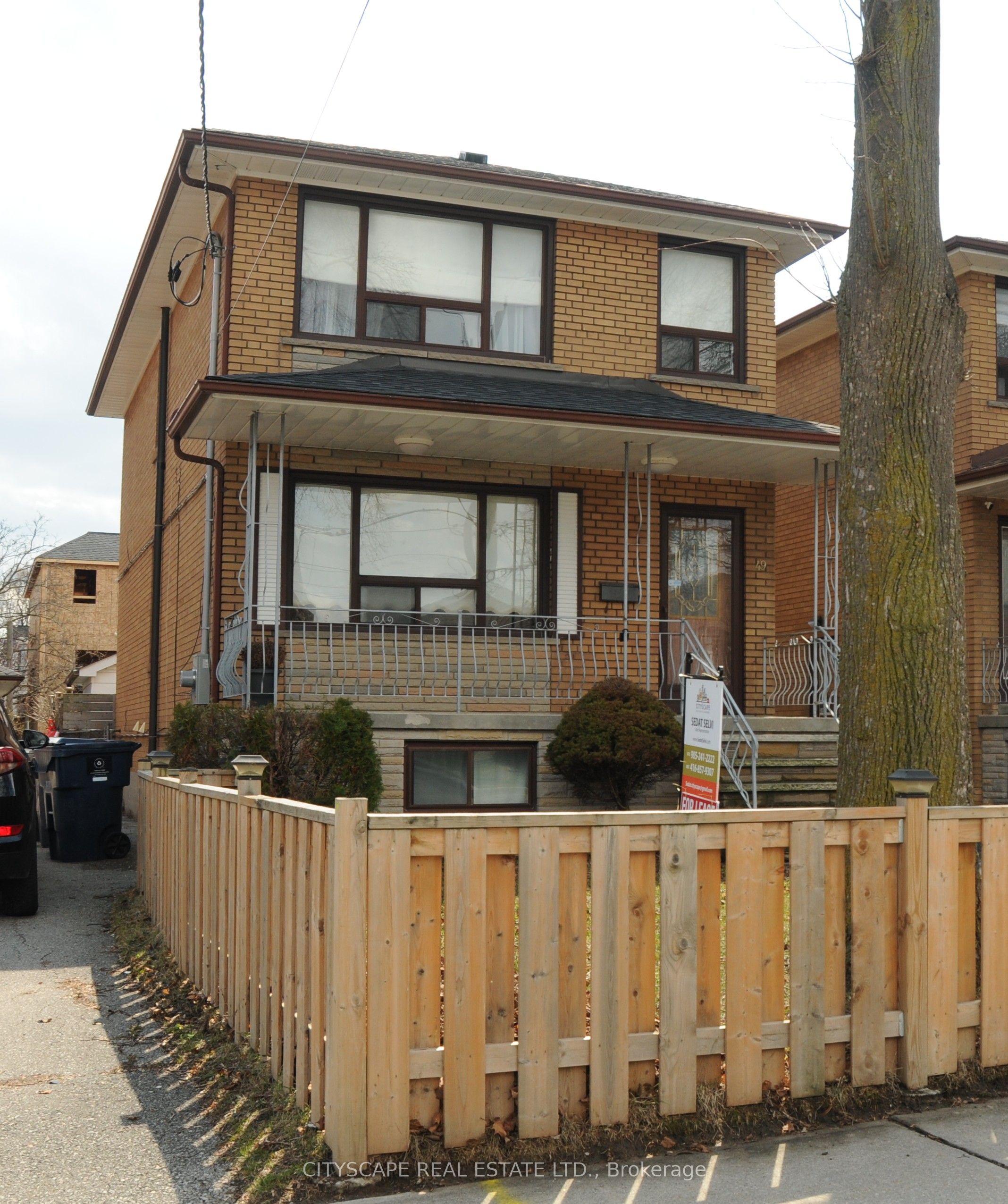49 Algoma Street Upper Floor Property Photo 2
