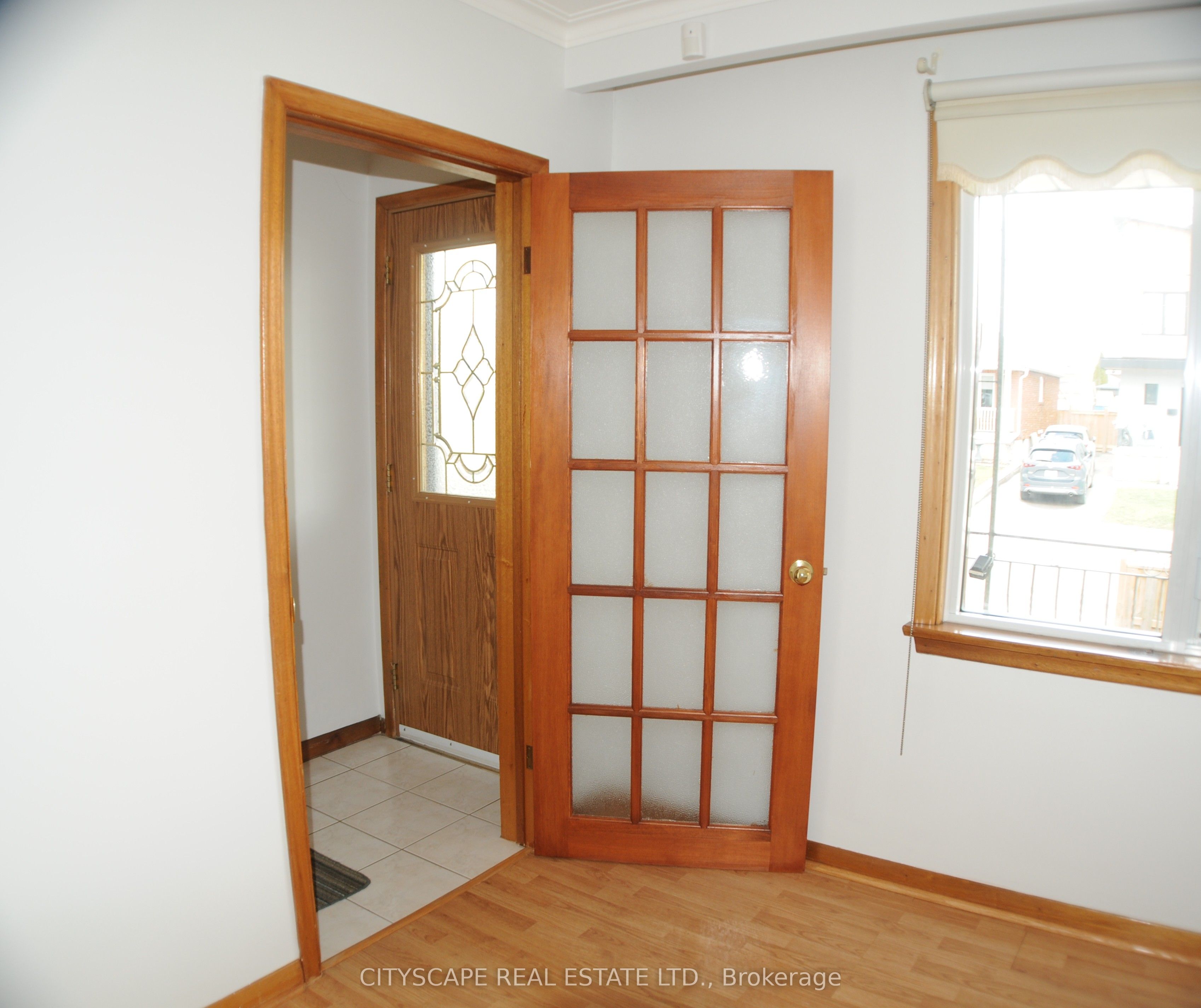 49 Algoma Street Upper Floor Property Photo 5