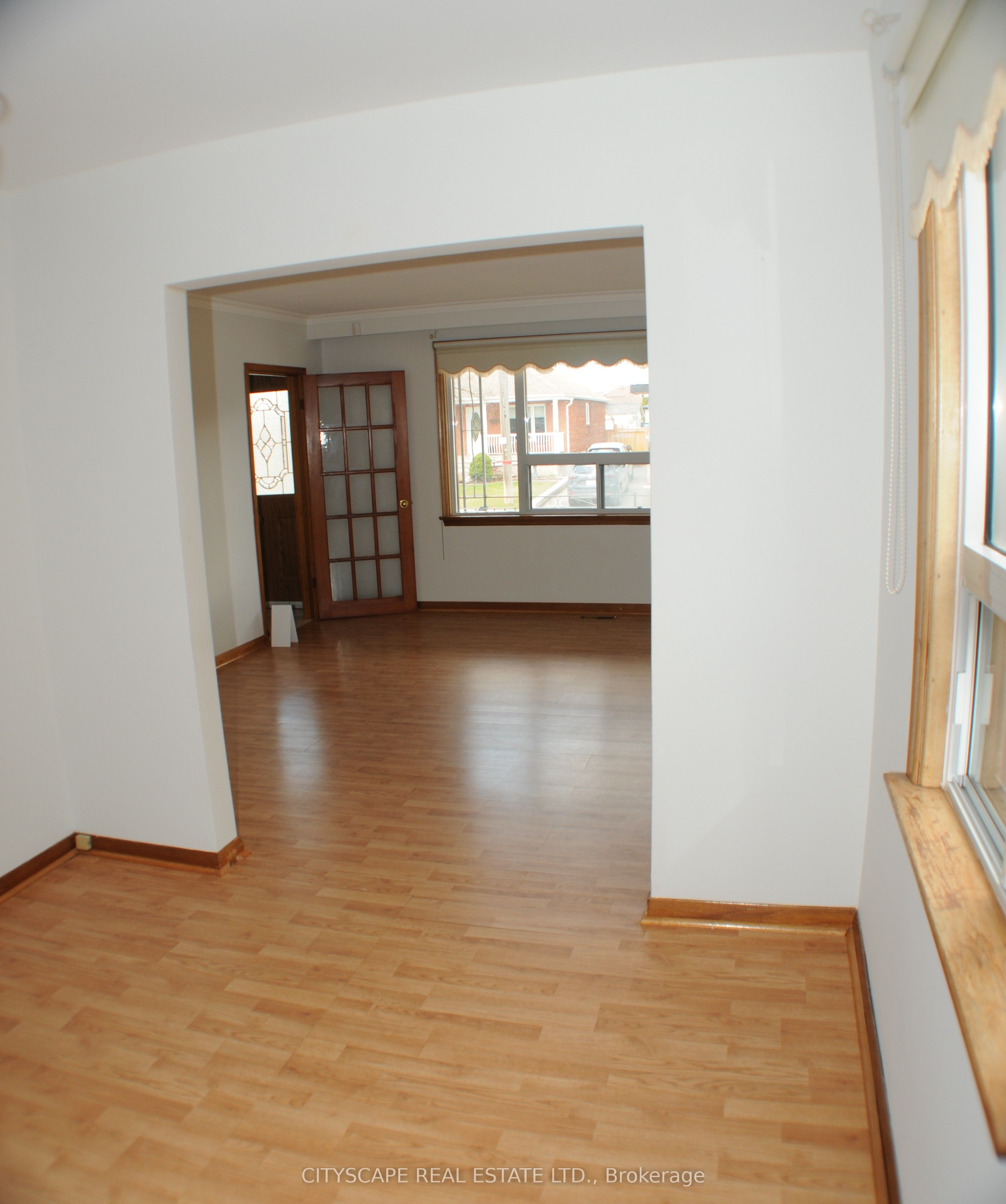 49 Algoma Street Upper Floor Property Photo 6