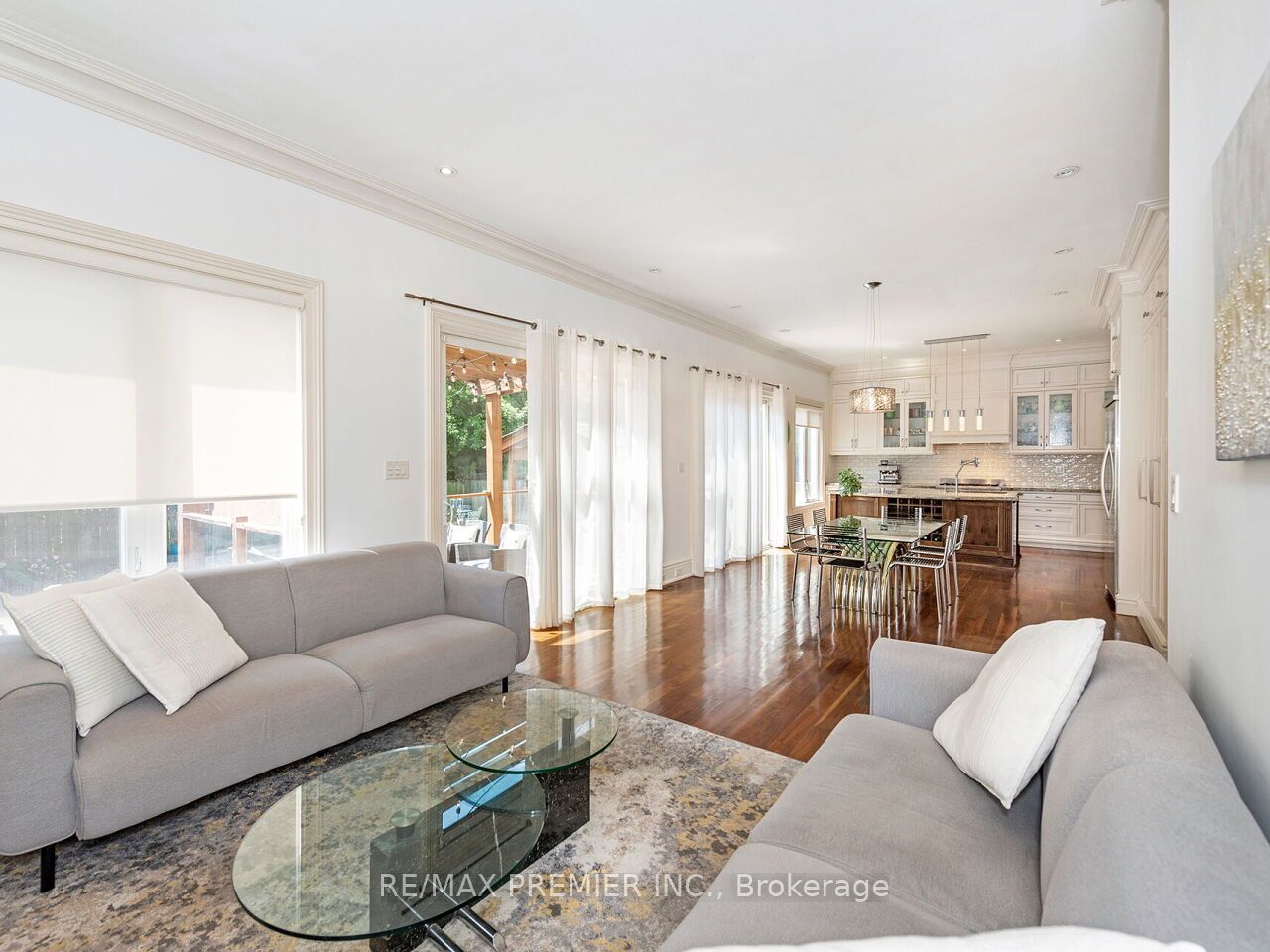 35 Yorkdale Crescent Property Photo 20