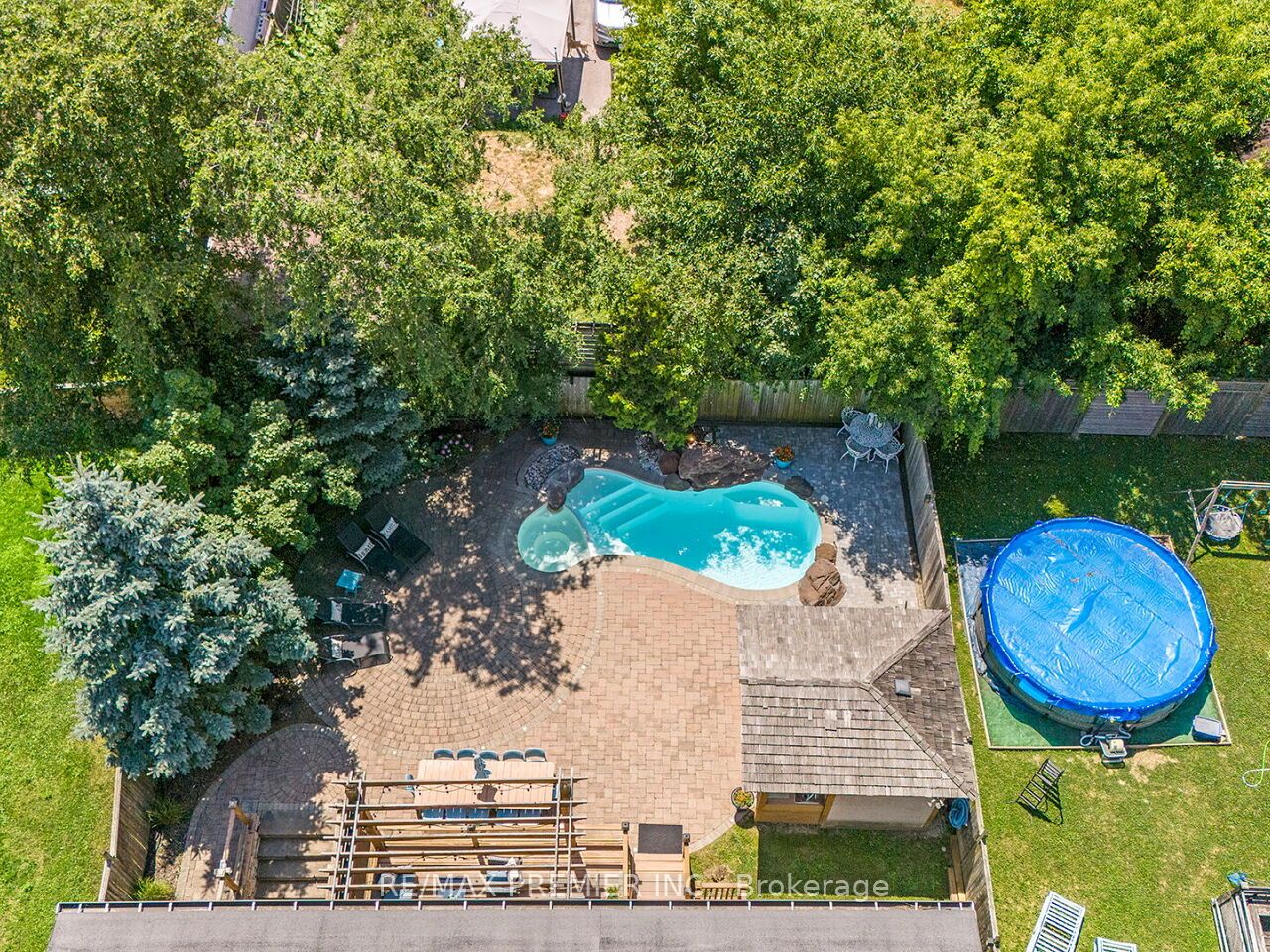 35 Yorkdale Crescent Property Photo 47