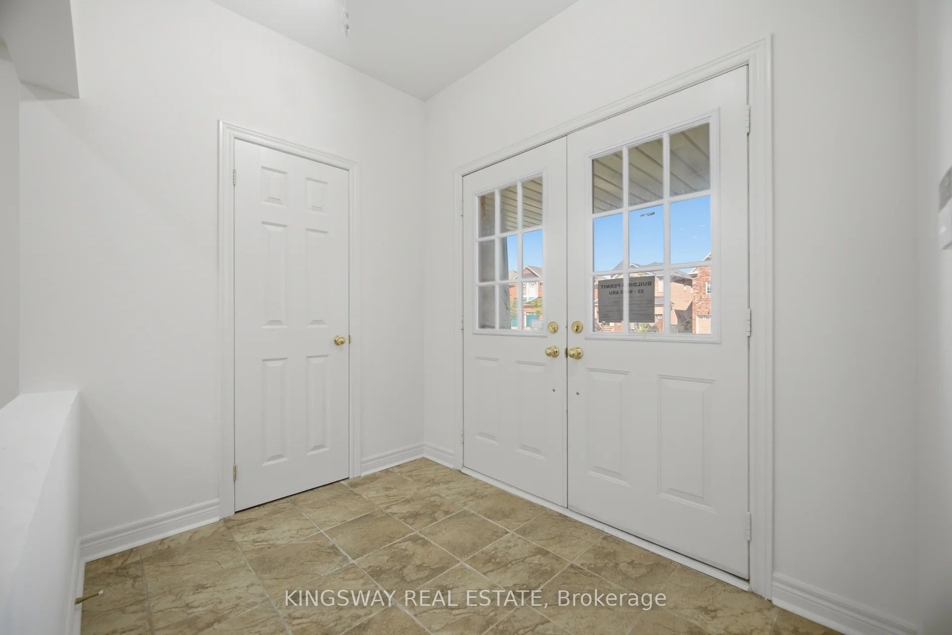 754 White Clover Way Property Photo 6