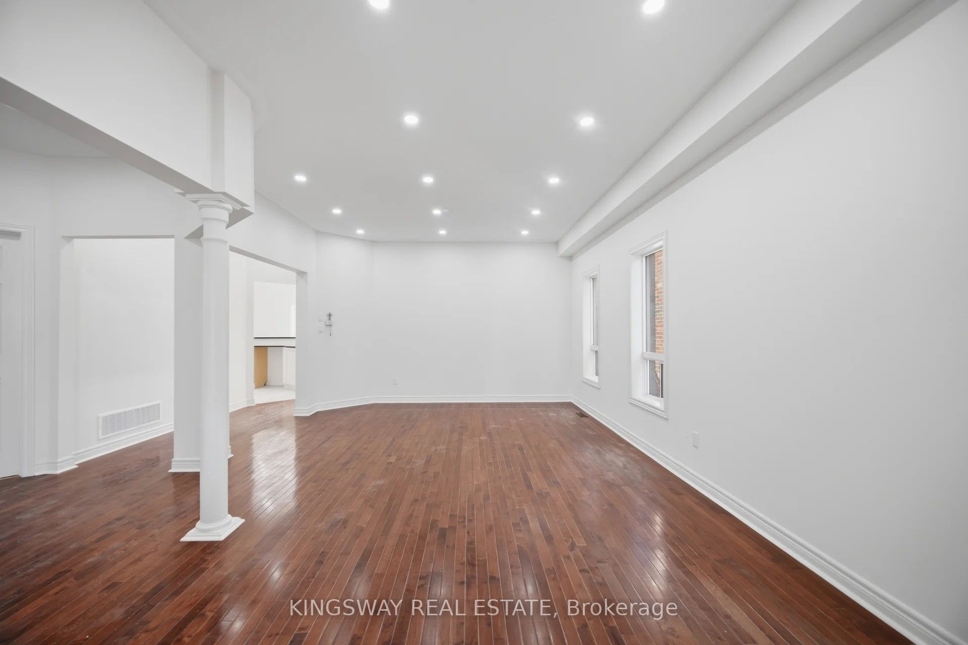 754 White Clover Way Property Photo 8