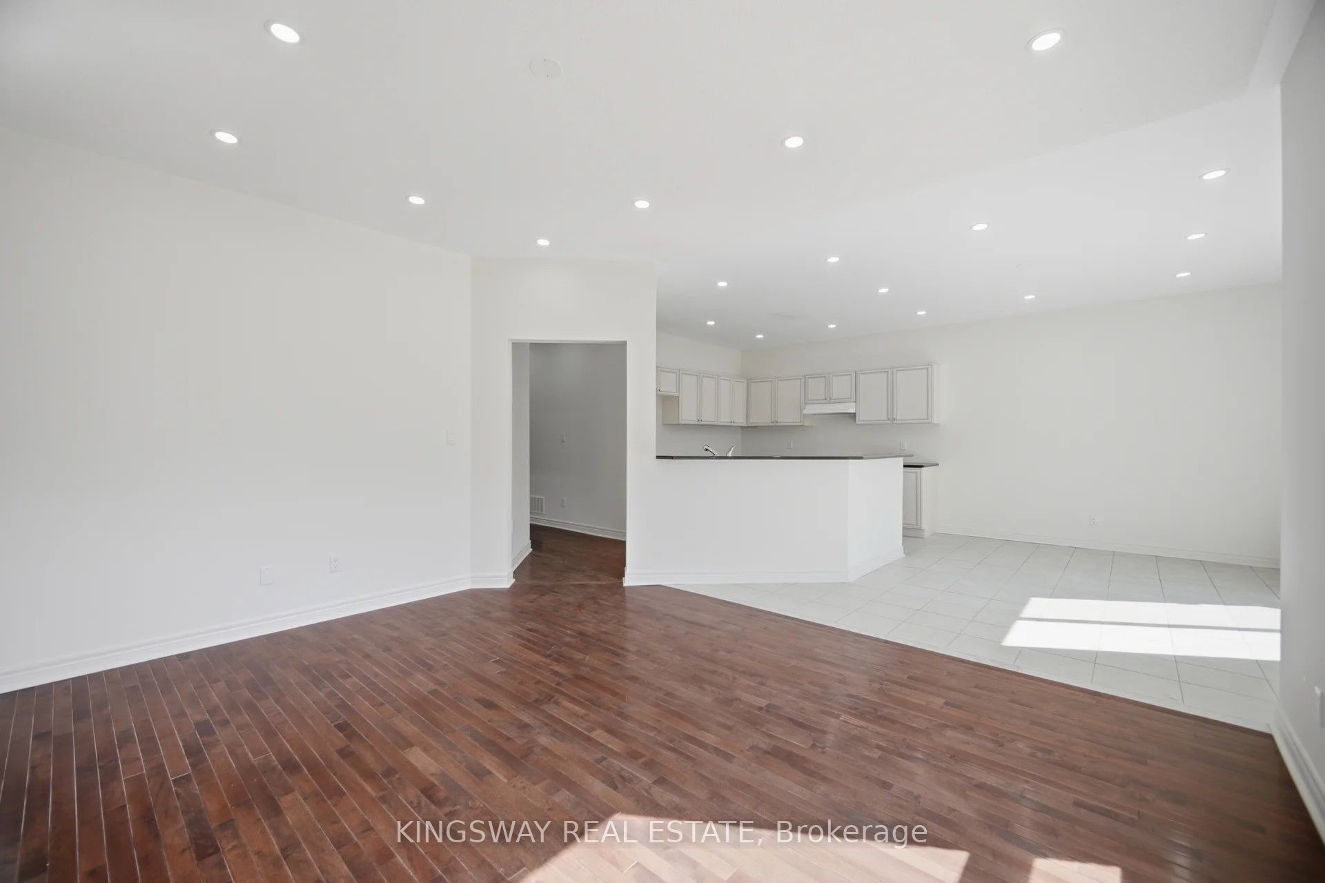754 White Clover Way Property Photo 12