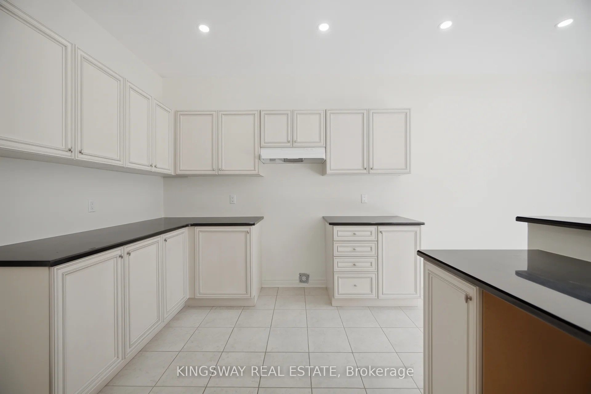 754 White Clover Way Property Photo 17