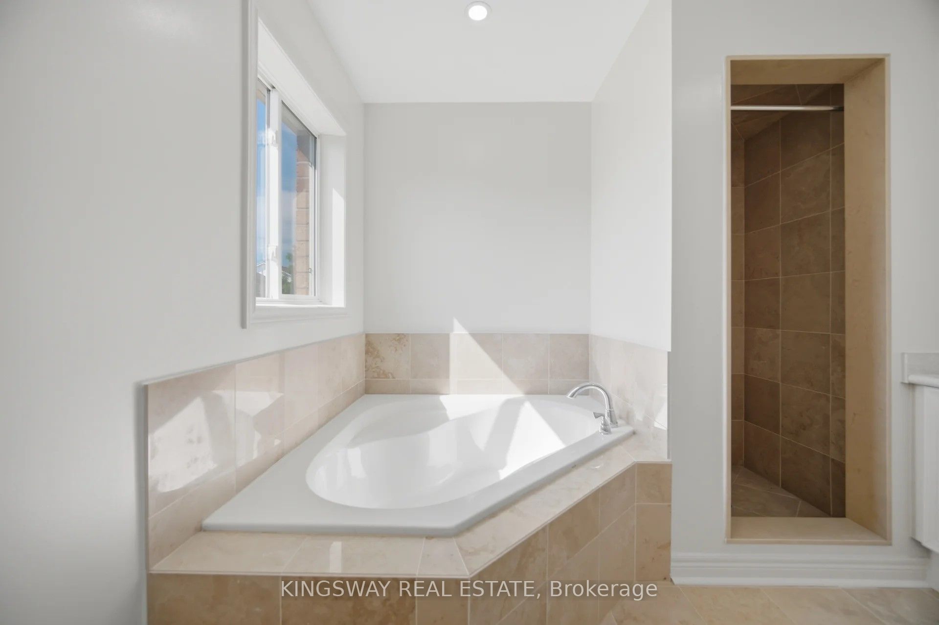 754 White Clover Way Property Photo 27