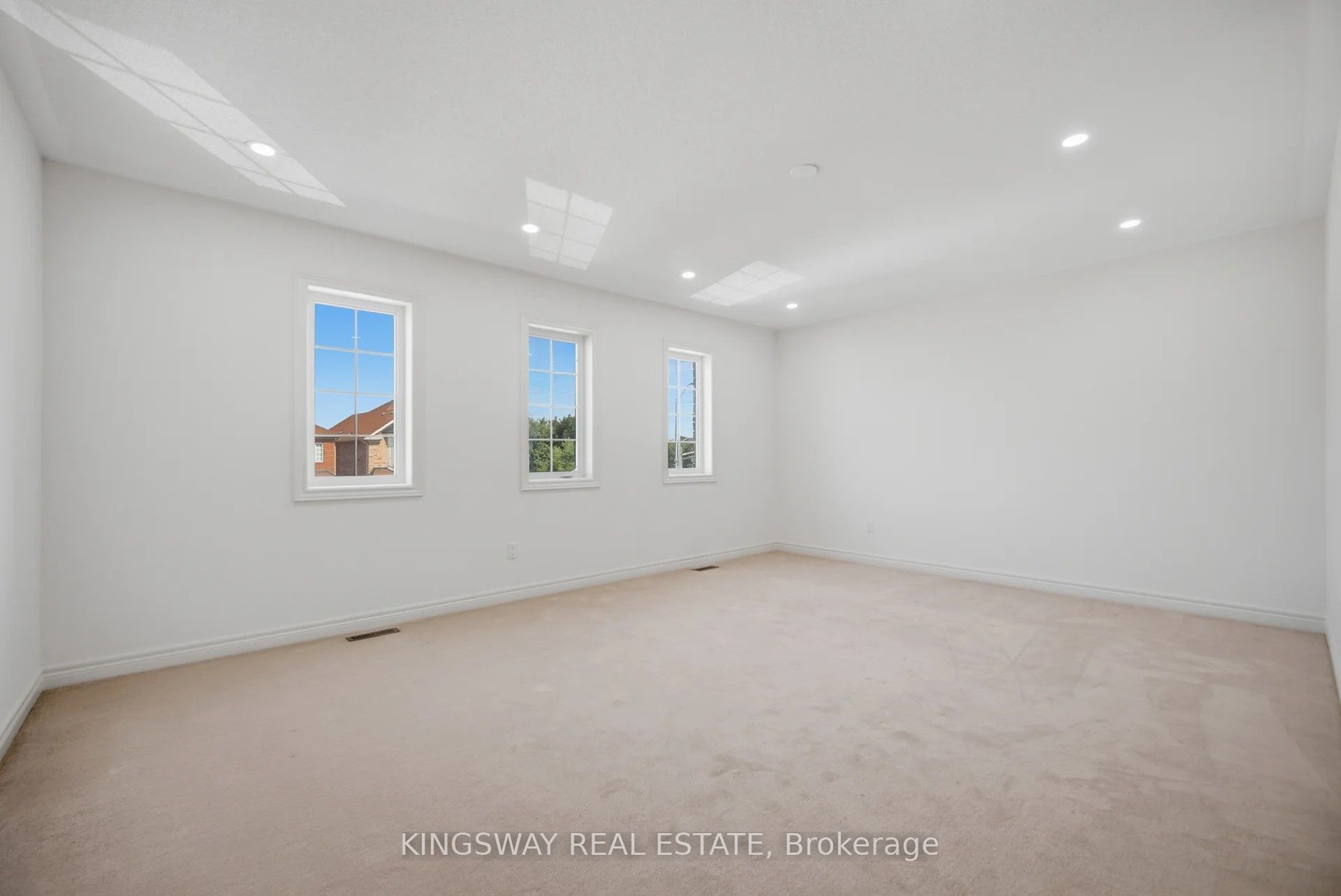 754 White Clover Way Property Photo 29