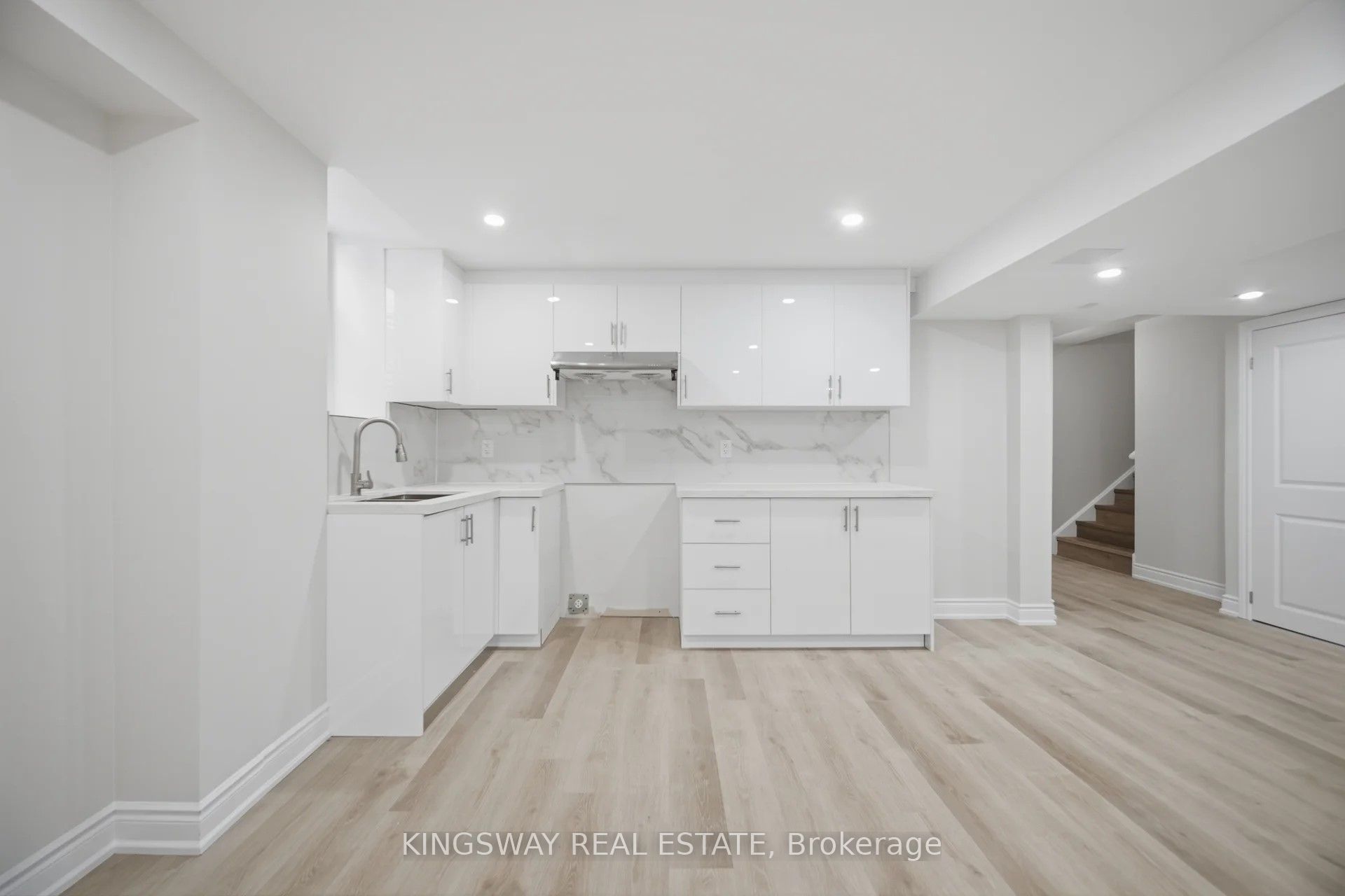 754 White Clover Way Property Photo 40