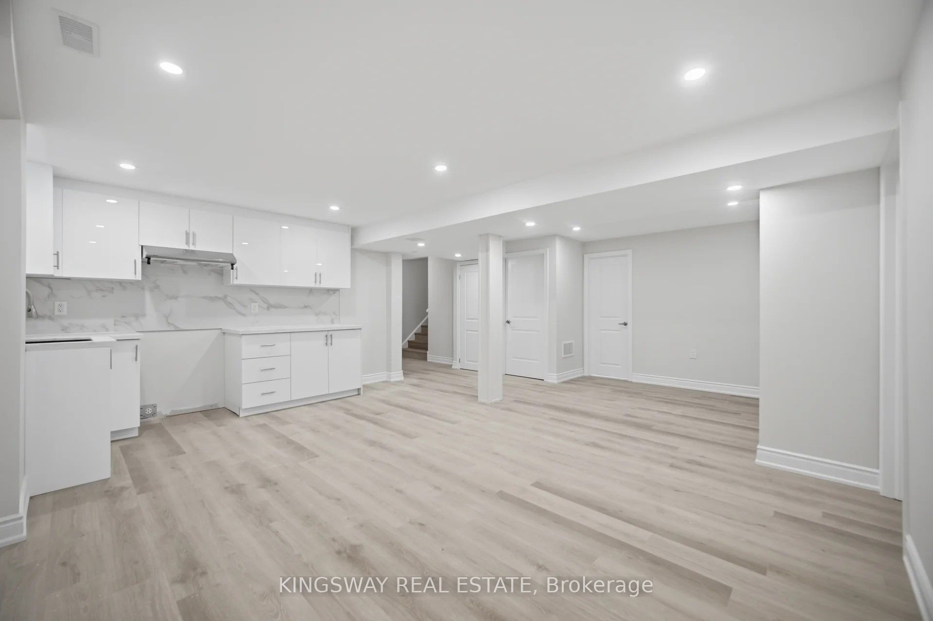 754 White Clover Way Property Photo 42