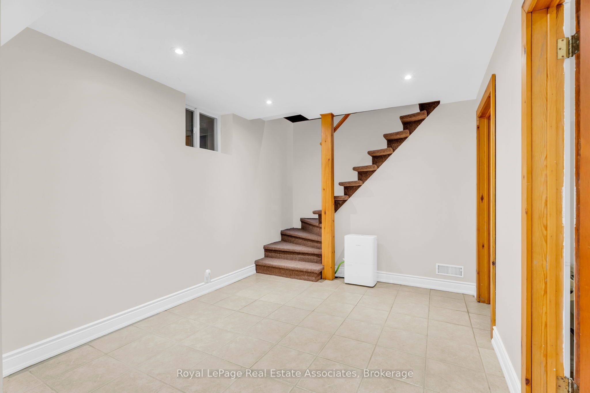 19 Confederation Street Property Photo 31