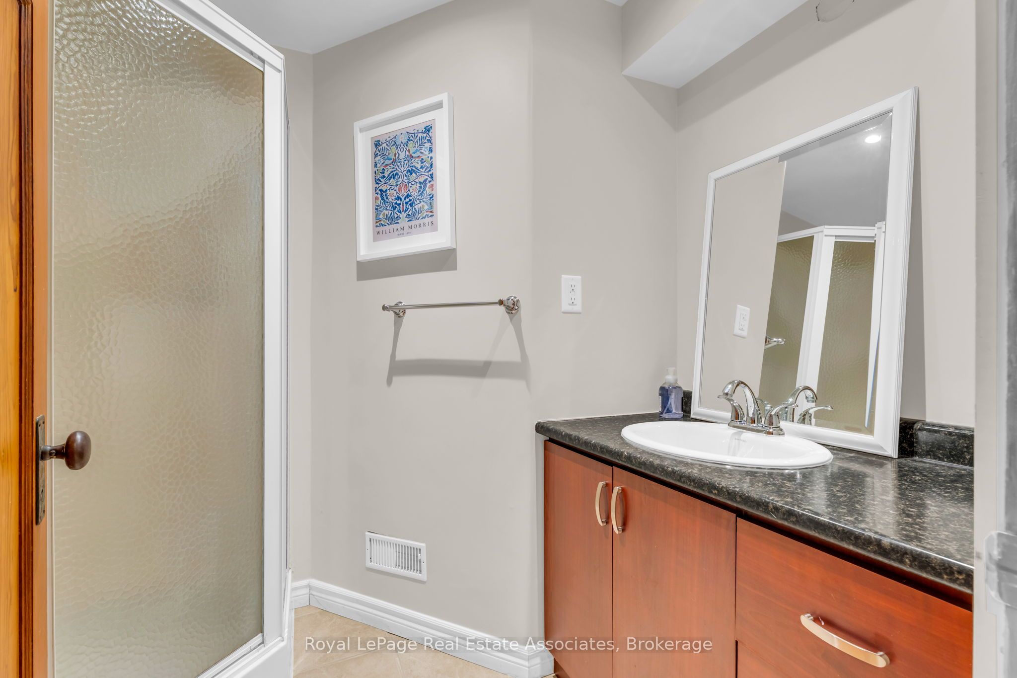19 Confederation Street Property Photo 34