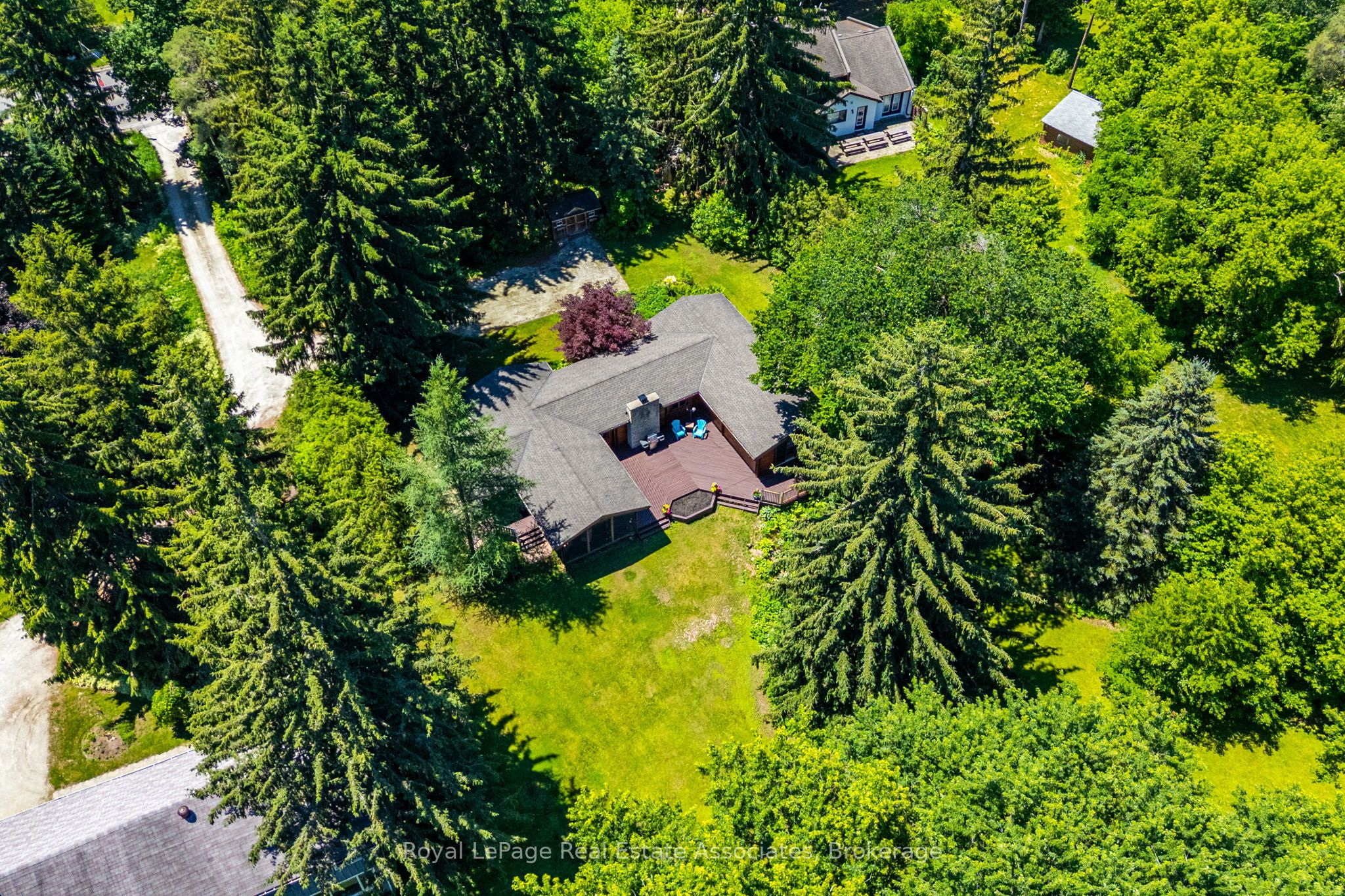 19 Confederation Street Property Photo 46