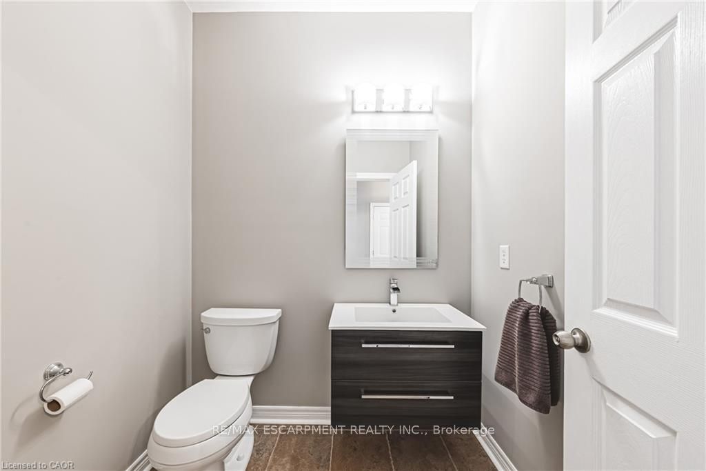 2178 Berwick Drive Property Photo 7