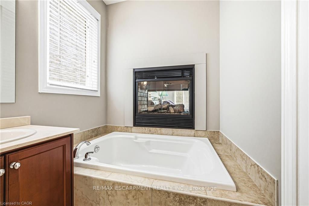2178 Berwick Drive Property Photo 21