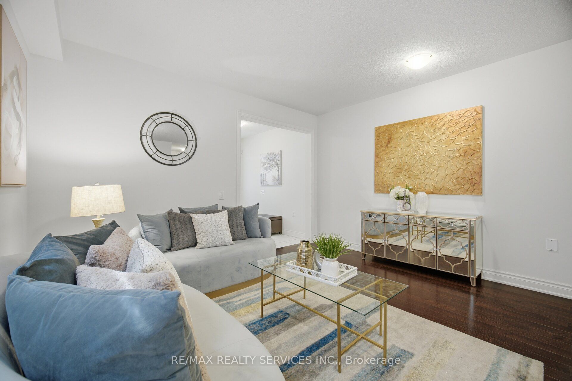 585 Dougall Avenue Property Photo 2