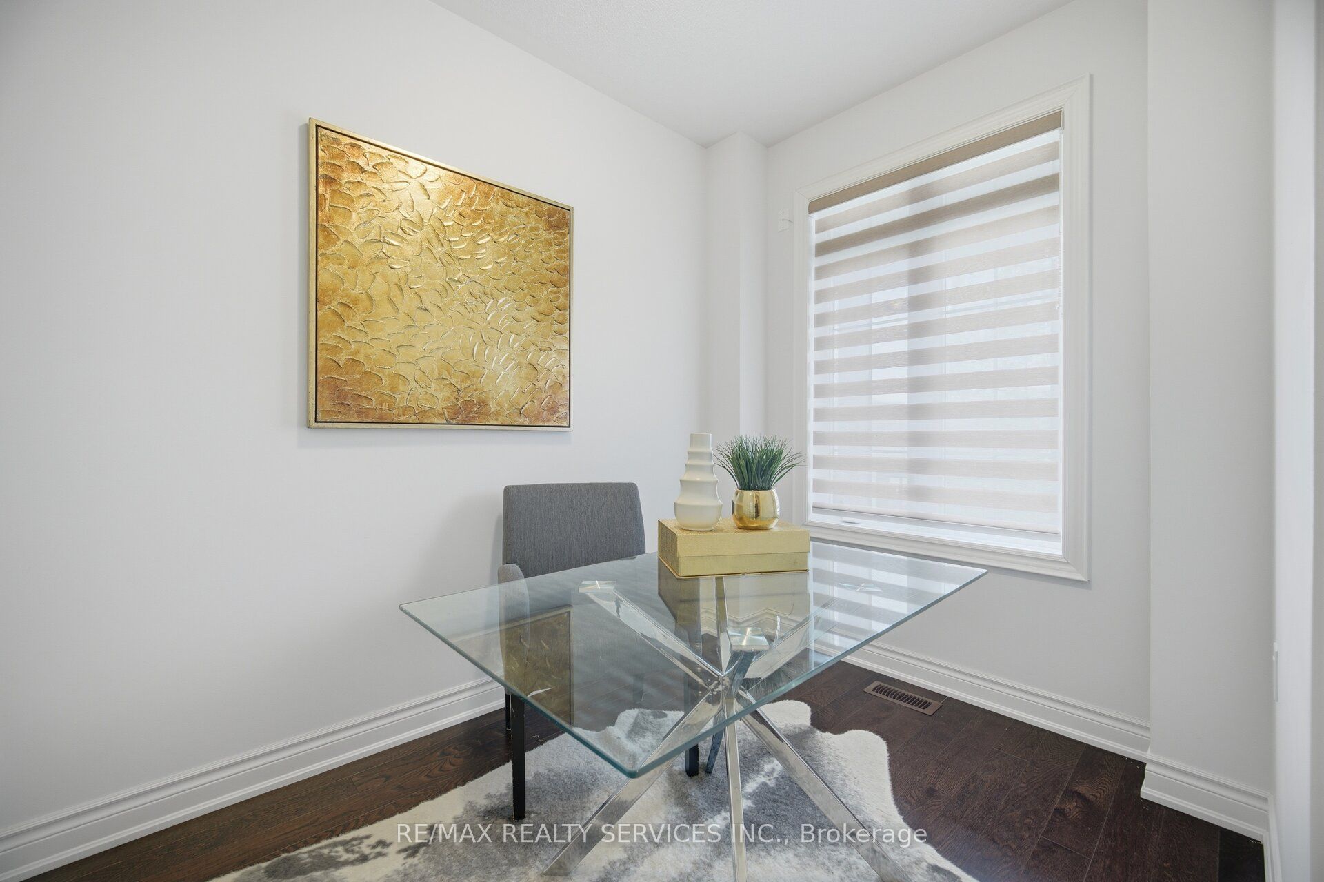 585 Dougall Avenue Property Photo 3