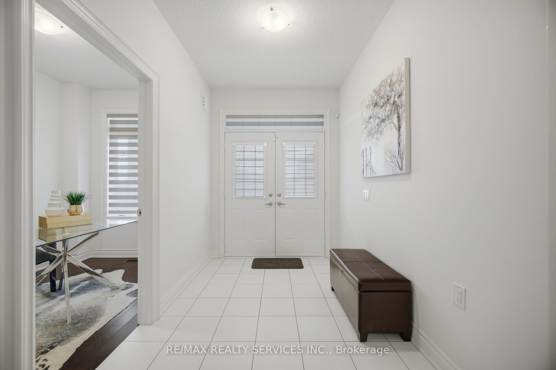 585 Dougall Avenue Property Photo 4