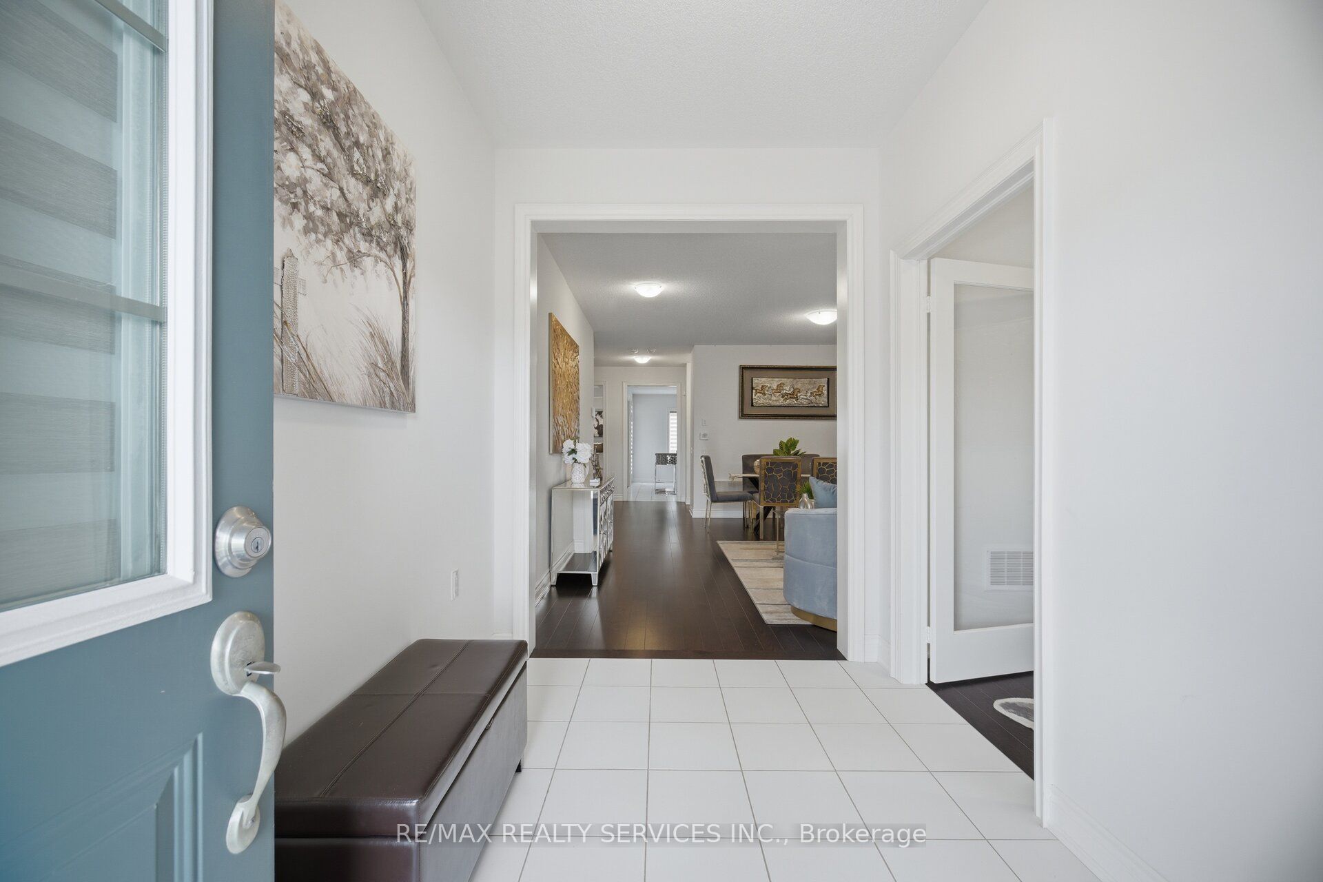 585 Dougall Avenue Property Photo 5