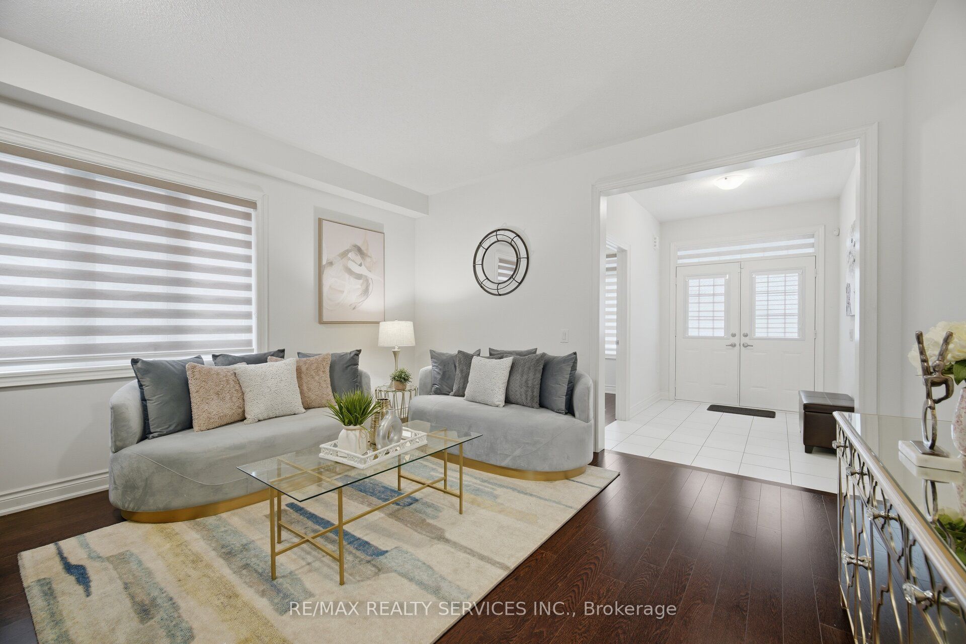 585 Dougall Avenue Property Photo 6
