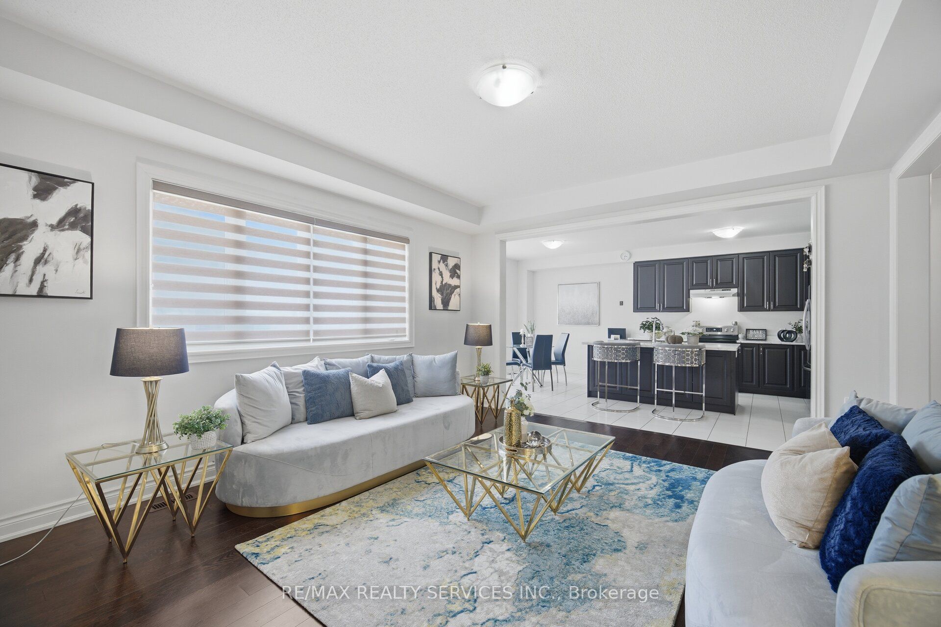 585 Dougall Avenue Property Photo 19
