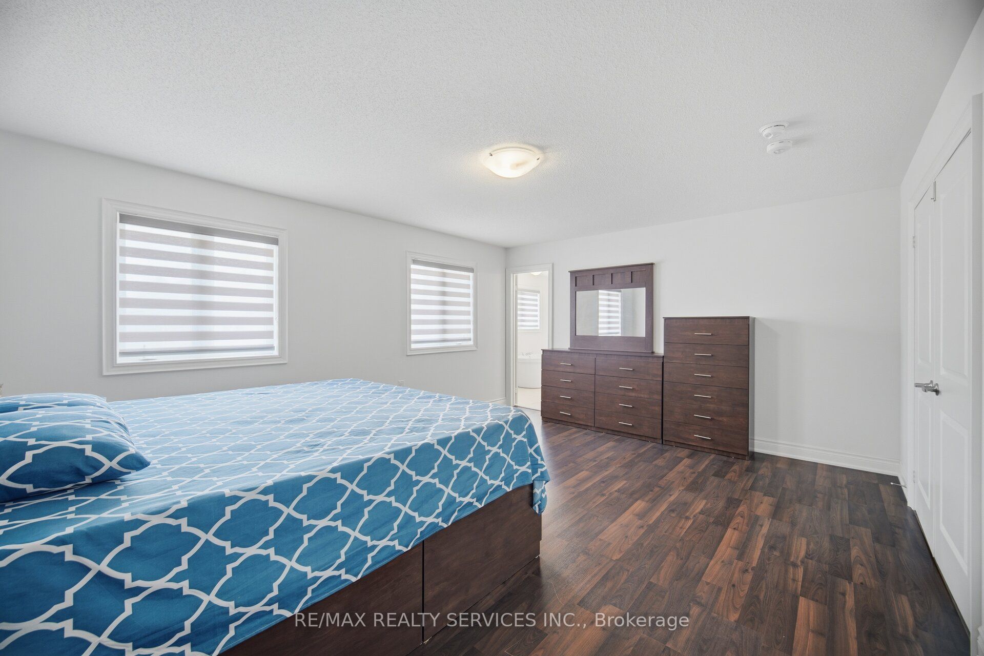 585 Dougall Avenue Property Photo 26