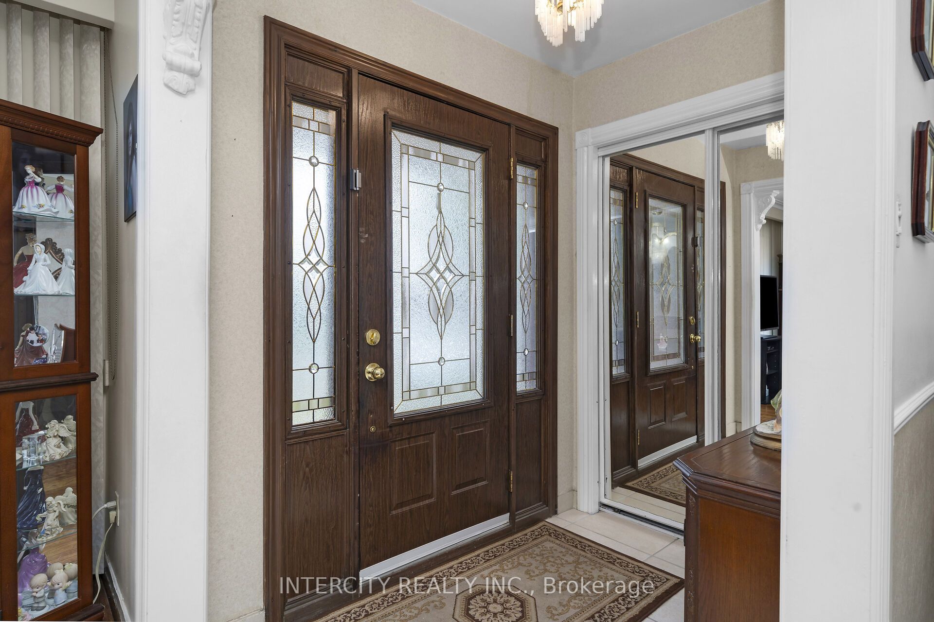7279 Vernor Drive Property Photo 4