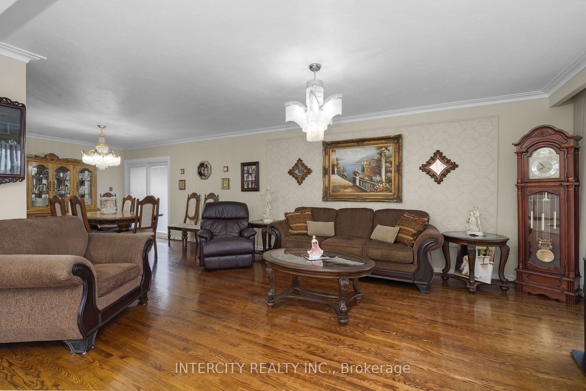 7279 Vernor Drive Property Photo 5