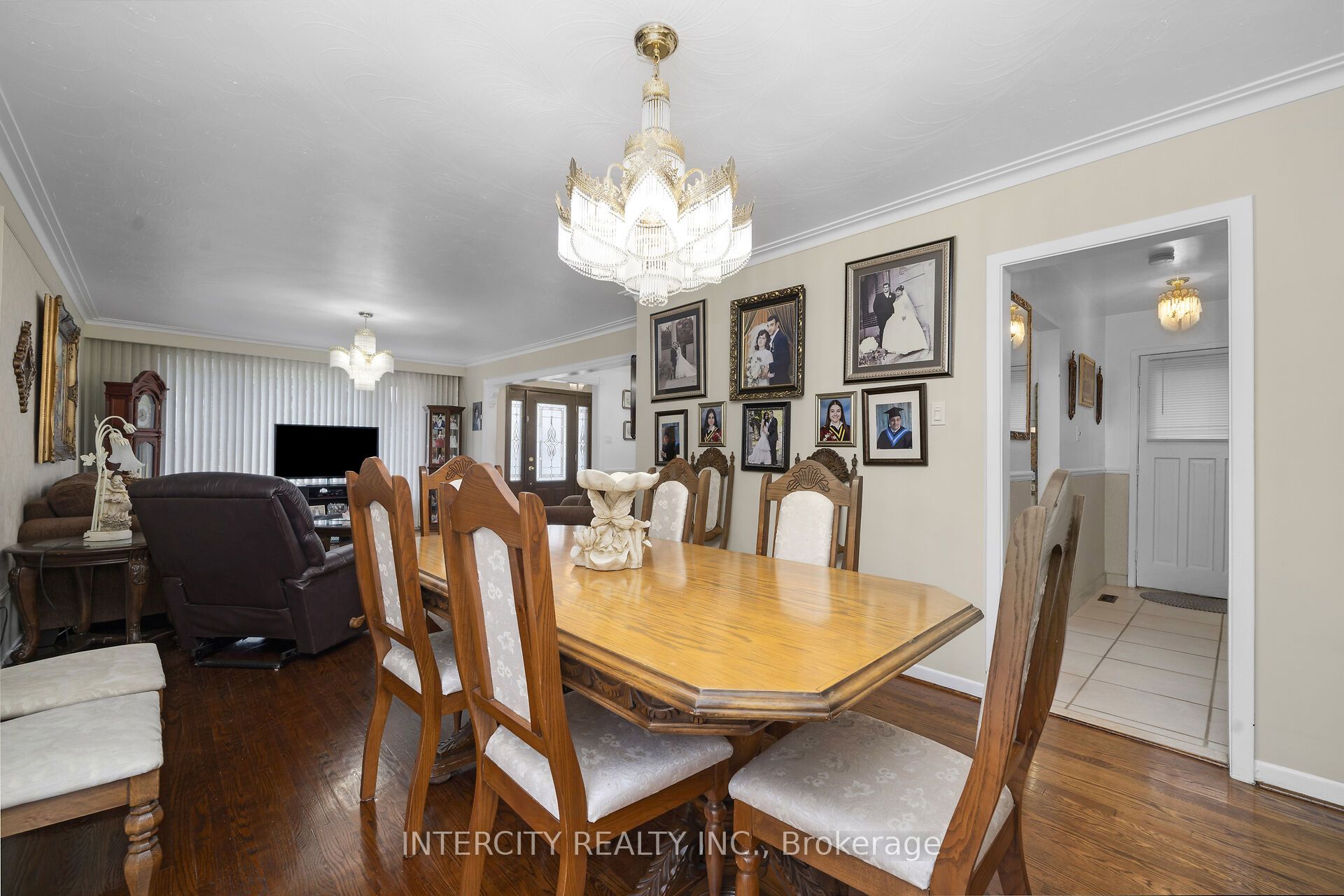 7279 Vernor Drive Property Photo 9