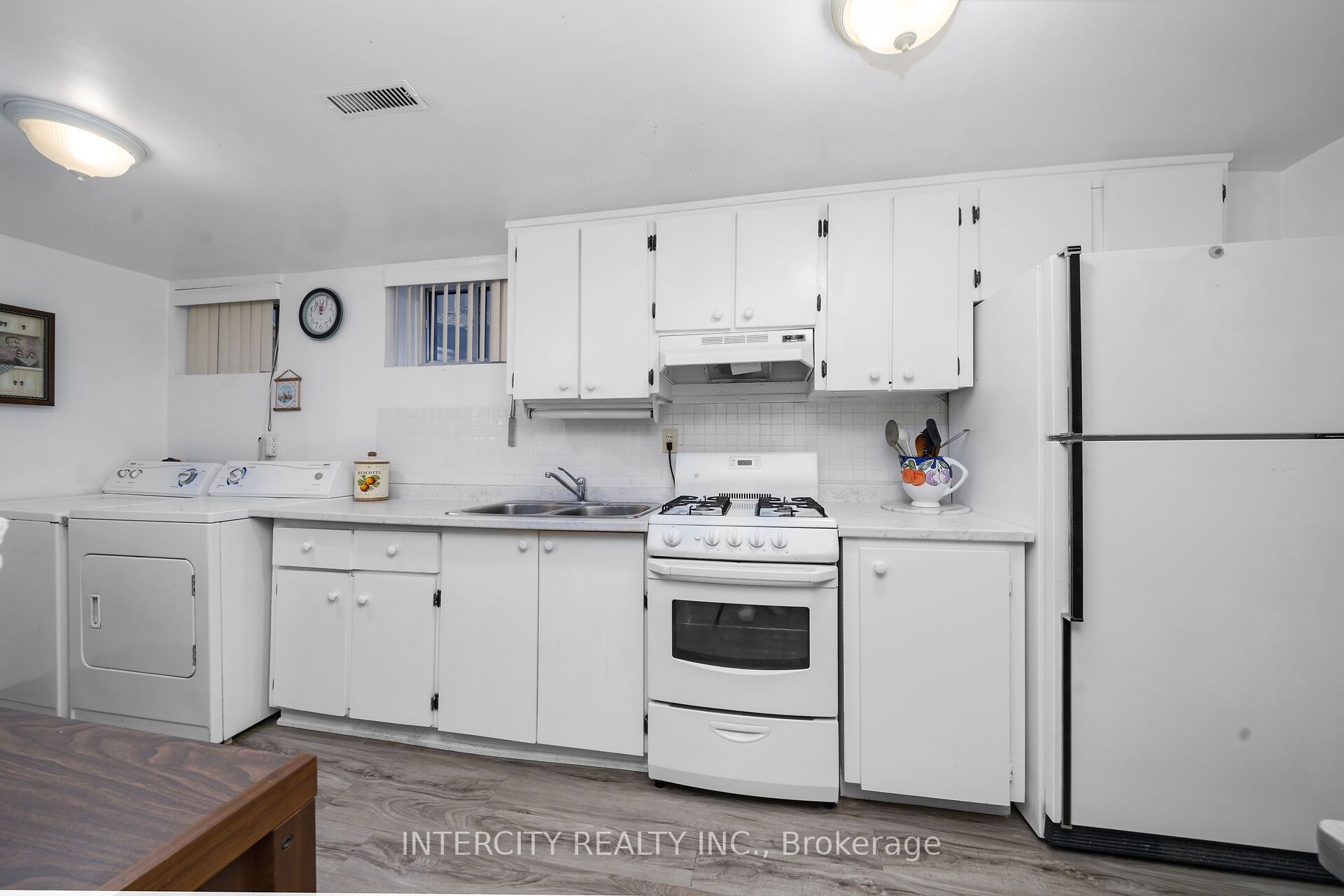 7279 Vernor Drive Property Photo 27