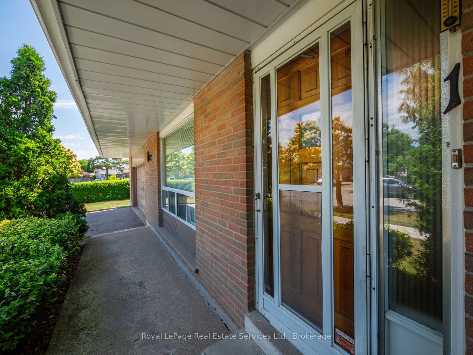 1 Mosswood Lane Property Photo 6