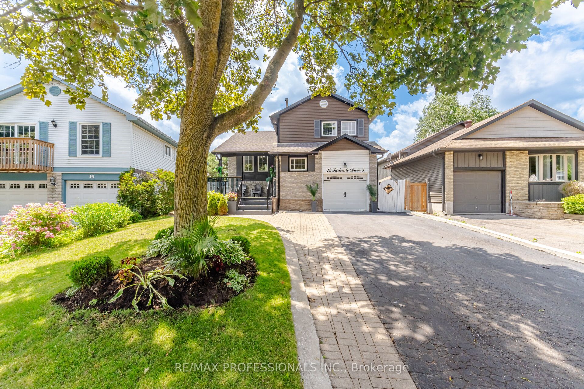 12 Richvale Drive S Property Photo 1