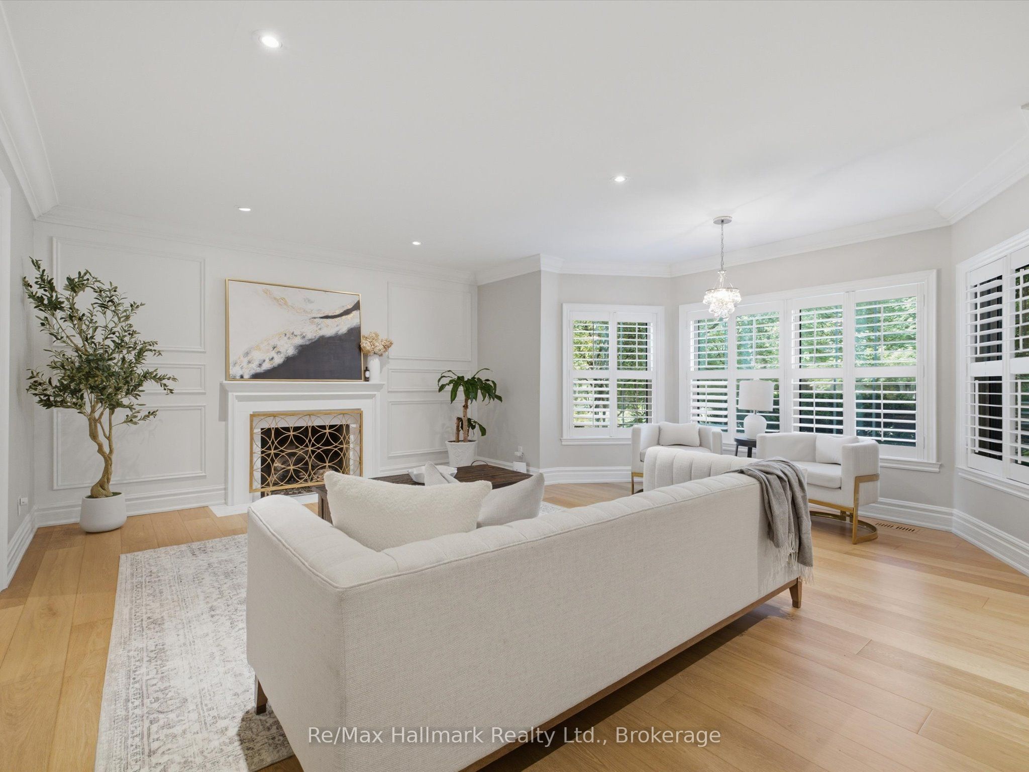 153 Cairncroft Road Property Photo 4