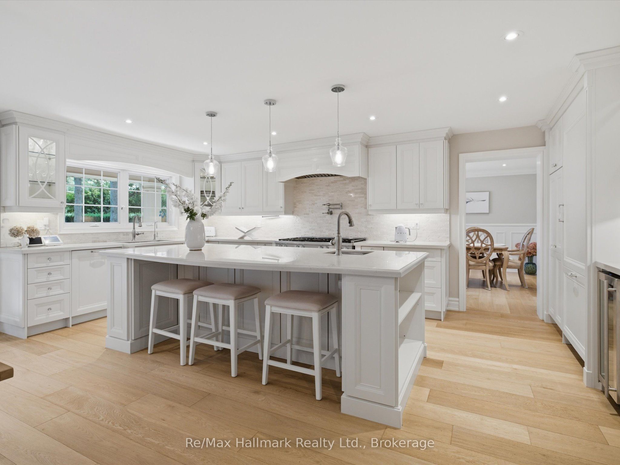 153 Cairncroft Road Property Photo 11