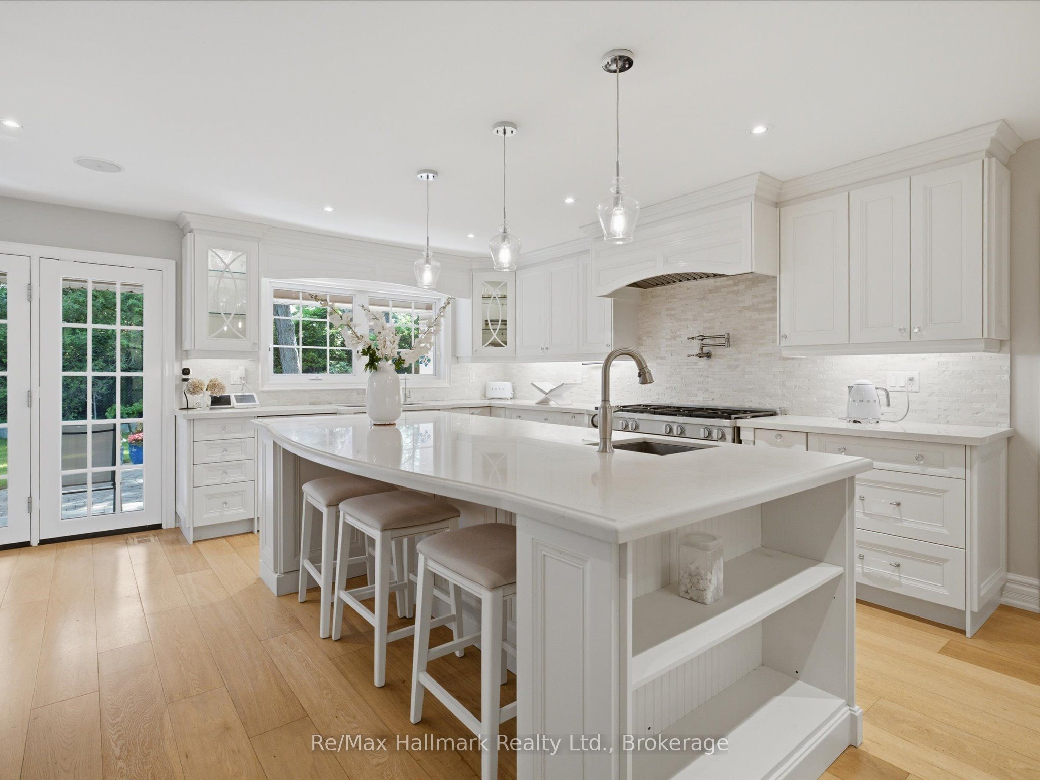 153 Cairncroft Road Property Photo 13
