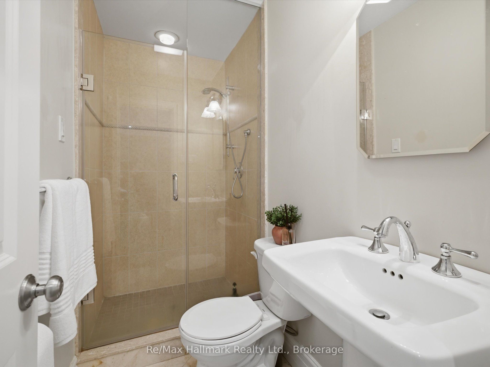 153 Cairncroft Road Property Photo 36