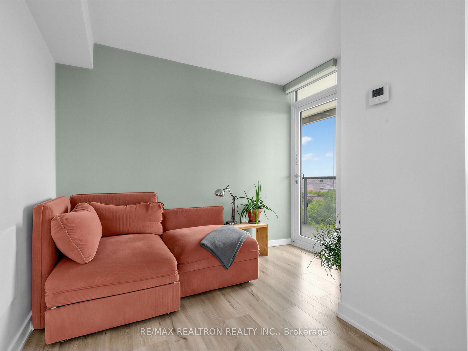 160 Flemington Road 1005 Property Photo 4