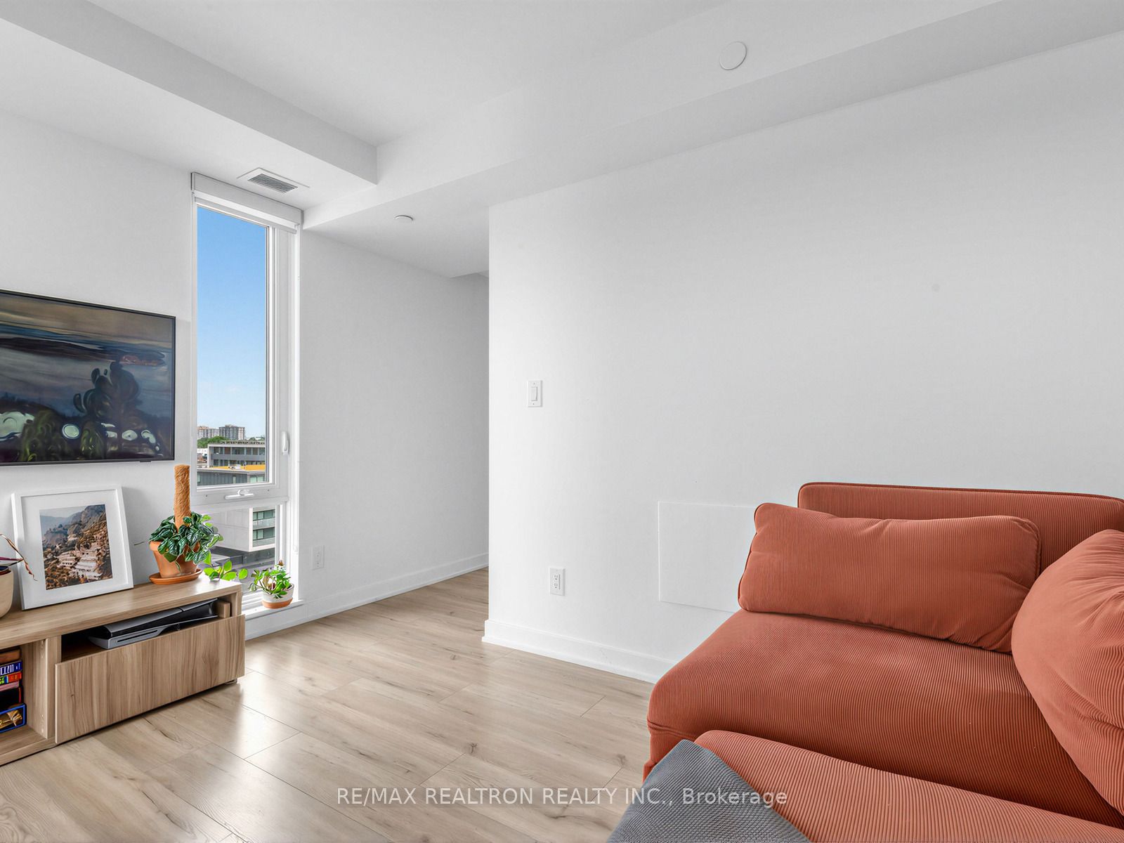 160 Flemington Road 1005 Property Photo 5