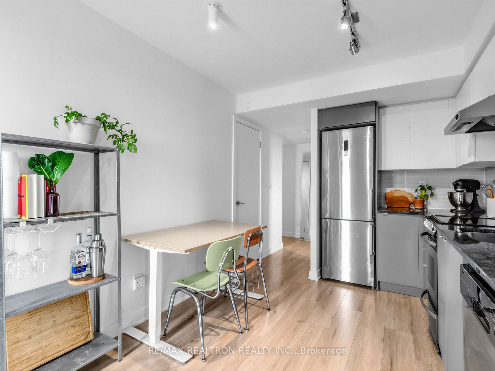 160 Flemington Road 1005 Property Photo 11